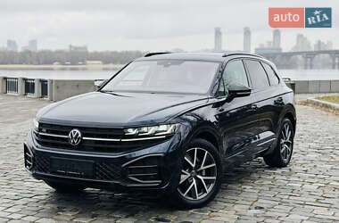 Внедорожник / Кроссовер Volkswagen Touareg 2024 в Киеве