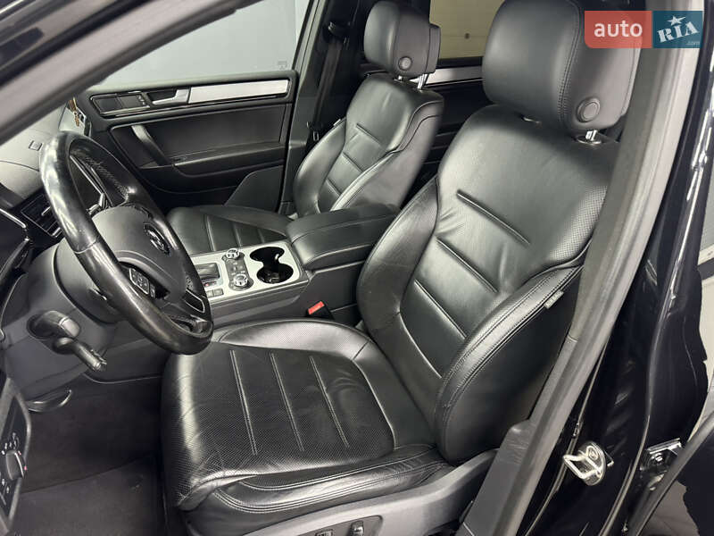 Позашляховик / Кросовер Volkswagen Touareg 2014 в Коломиї