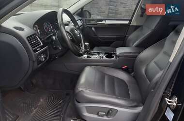 Внедорожник / Кроссовер Volkswagen Touareg 2014 в 