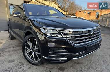 Позашляховик / Кросовер Volkswagen Touareg 2021 в Тернополі