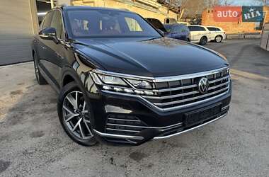 Позашляховик / Кросовер Volkswagen Touareg 2021 в Тернополі