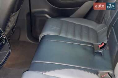 Внедорожник / Кроссовер Volkswagen Touareg 2011 в 