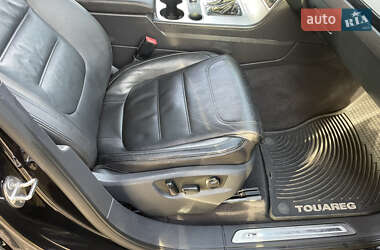 Внедорожник / Кроссовер Volkswagen Touareg 2013 в Хмельницком