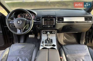 Внедорожник / Кроссовер Volkswagen Touareg 2013 в Хмельницком