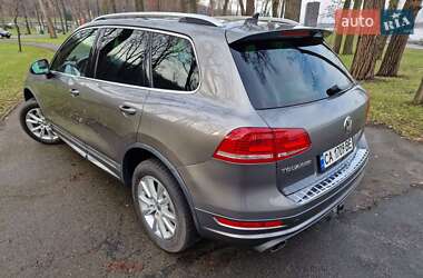 Позашляховик / Кросовер Volkswagen Touareg 2013 в Крюківщині