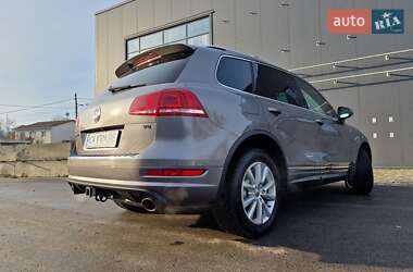 Позашляховик / Кросовер Volkswagen Touareg 2013 в Крюківщині