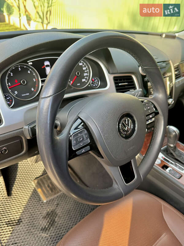 Внедорожник / Кроссовер Volkswagen Touareg 2014 в Киеве фото 26 Внедорожник / Кроссовер Volkswagen Touareg 2014 в Киеве