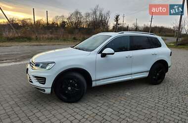 Позашляховик / Кросовер Volkswagen Touareg 2016 в Миколаєві