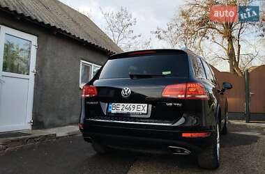Позашляховик / Кросовер Volkswagen Touareg 2013 в 