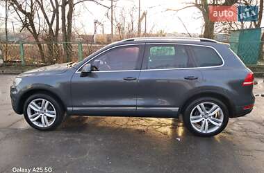 Внедорожник / Кроссовер Volkswagen Touareg 2011 в Лубнах