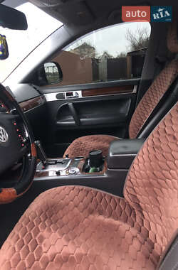 Внедорожник / Кроссовер Volkswagen Touareg 2007 в 