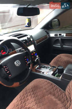 Внедорожник / Кроссовер Volkswagen Touareg 2007 в 