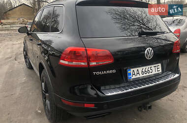 Позашляховик / Кросовер Volkswagen Touareg 2011 в Києві