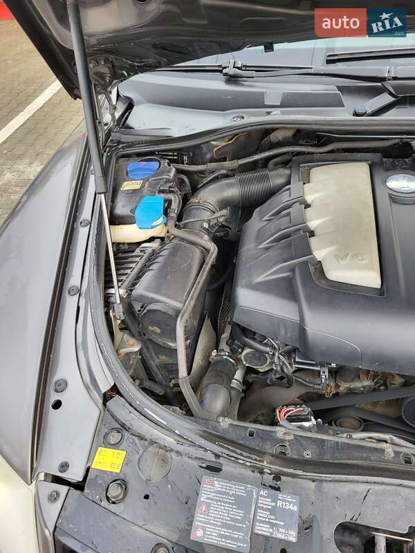 Внедорожник / Кроссовер Volkswagen Touareg 2009 в Тернополе