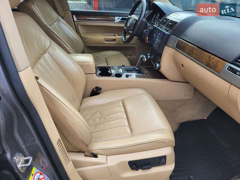 Внедорожник / Кроссовер Volkswagen Touareg 2009 в Тернополе