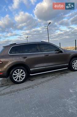 Позашляховик / Кросовер Volkswagen Touareg 2013 в Ірпені