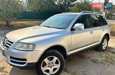 Внедорожник / Кроссовер Volkswagen Touareg 2004 в Ирпене