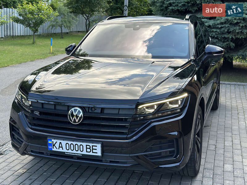 Позашляховик / Кросовер Volkswagen Touareg 2021 в Дніпрі