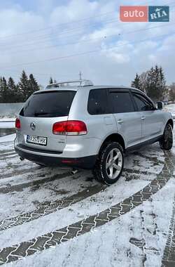 Позашляховик / Кросовер Volkswagen Touareg 2004 в Старому Самборі