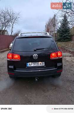 Позашляховик / Кросовер Volkswagen Touareg 2005 в Запоріжжі