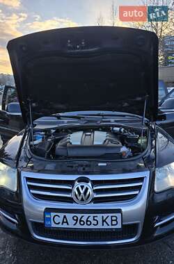 Позашляховик / Кросовер Volkswagen Touareg 2008 в Умані