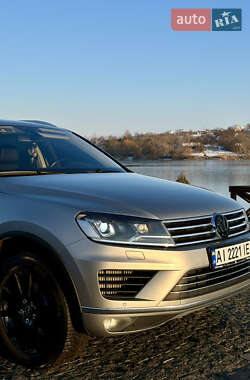 Позашляховик / Кросовер Volkswagen Touareg 2015 в Білій Церкві