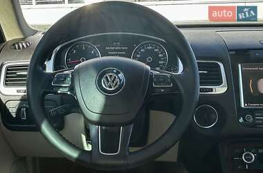 Внедорожник / Кроссовер Volkswagen Touareg 2010 в Черновцах