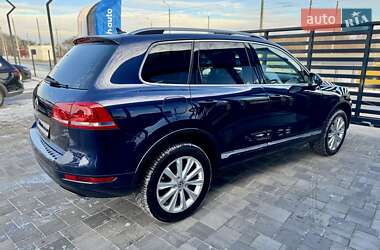 Внедорожник / Кроссовер Volkswagen Touareg 2014 в Ровно