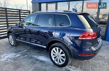 Внедорожник / Кроссовер Volkswagen Touareg 2014 в Ровно