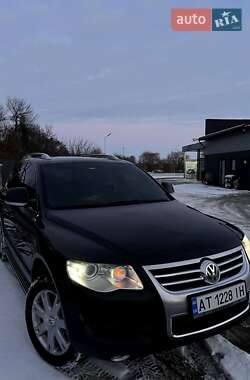 Позашляховик / Кросовер Volkswagen Touareg 2008 в Івано-Франківську