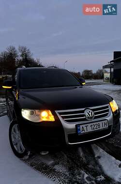 Позашляховик / Кросовер Volkswagen Touareg 2008 в Івано-Франківську