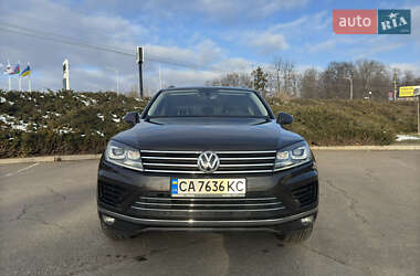 Позашляховик / Кросовер Volkswagen Touareg 2016 в Умані