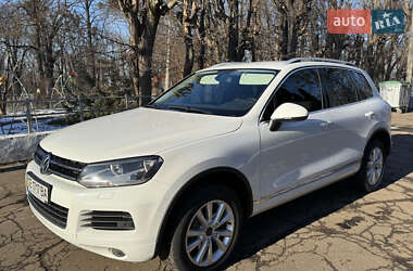 Позашляховик / Кросовер Volkswagen Touareg 2012 в Чернівцях