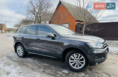 Внедорожник / Кроссовер Volkswagen Touareg 2011 в Ромнах