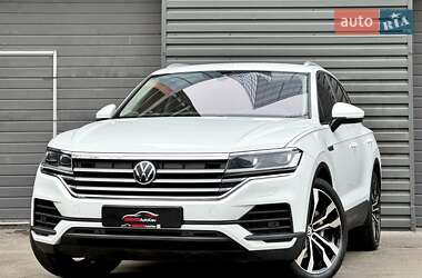 Позашляховик / Кросовер Volkswagen Touareg 2020 в Києві