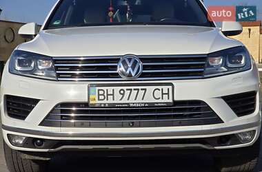 Внедорожник / Кроссовер Volkswagen Touareg 2016 в Измаиле