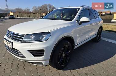 Внедорожник / Кроссовер Volkswagen Touareg 2016 в Измаиле