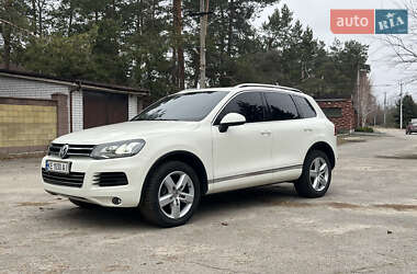 Позашляховик / Кросовер Volkswagen Touareg 2011 в Дніпрі