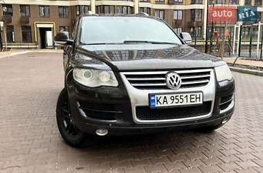 Позашляховик / Кросовер Volkswagen Touareg 2010 в 