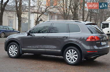 Позашляховик / Кросовер Volkswagen Touareg 2012 в Харкові