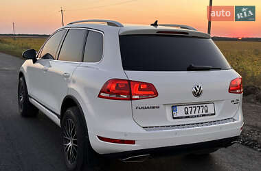 Позашляховик / Кросовер Volkswagen Touareg 2010 в 