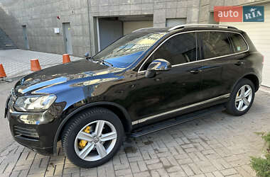 Позашляховик / Кросовер Volkswagen Touareg 2012 в 
