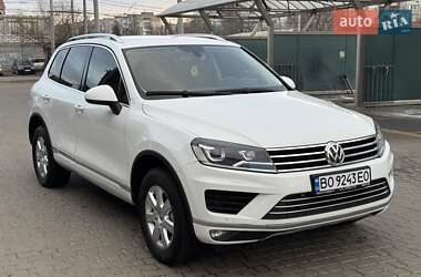 Внедорожник / Кроссовер Volkswagen Touareg 2015 в Одессе