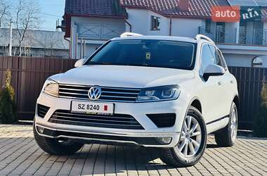 Позашляховик / Кросовер Volkswagen Touareg 2016 в Стрию