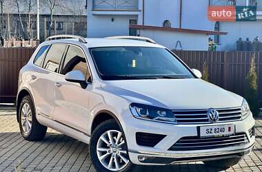 Позашляховик / Кросовер Volkswagen Touareg 2016 в Стрию