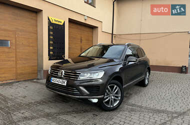 Внедорожник / Кроссовер Volkswagen Touareg 2014 в 