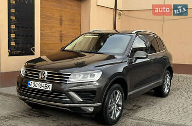Внедорожник / Кроссовер Volkswagen Touareg 2014 в 