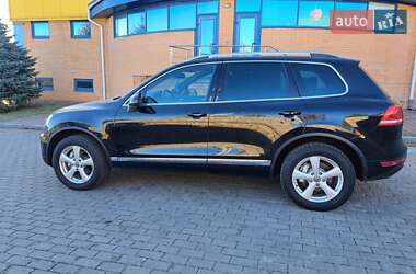 Позашляховик / Кросовер Volkswagen Touareg 2011 в Харкові