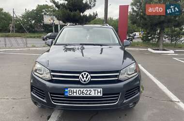 Позашляховик / Кросовер Volkswagen Touareg 2011 в Одесі