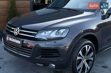 Позашляховик / Кросовер Volkswagen Touareg 2011 в Рівному